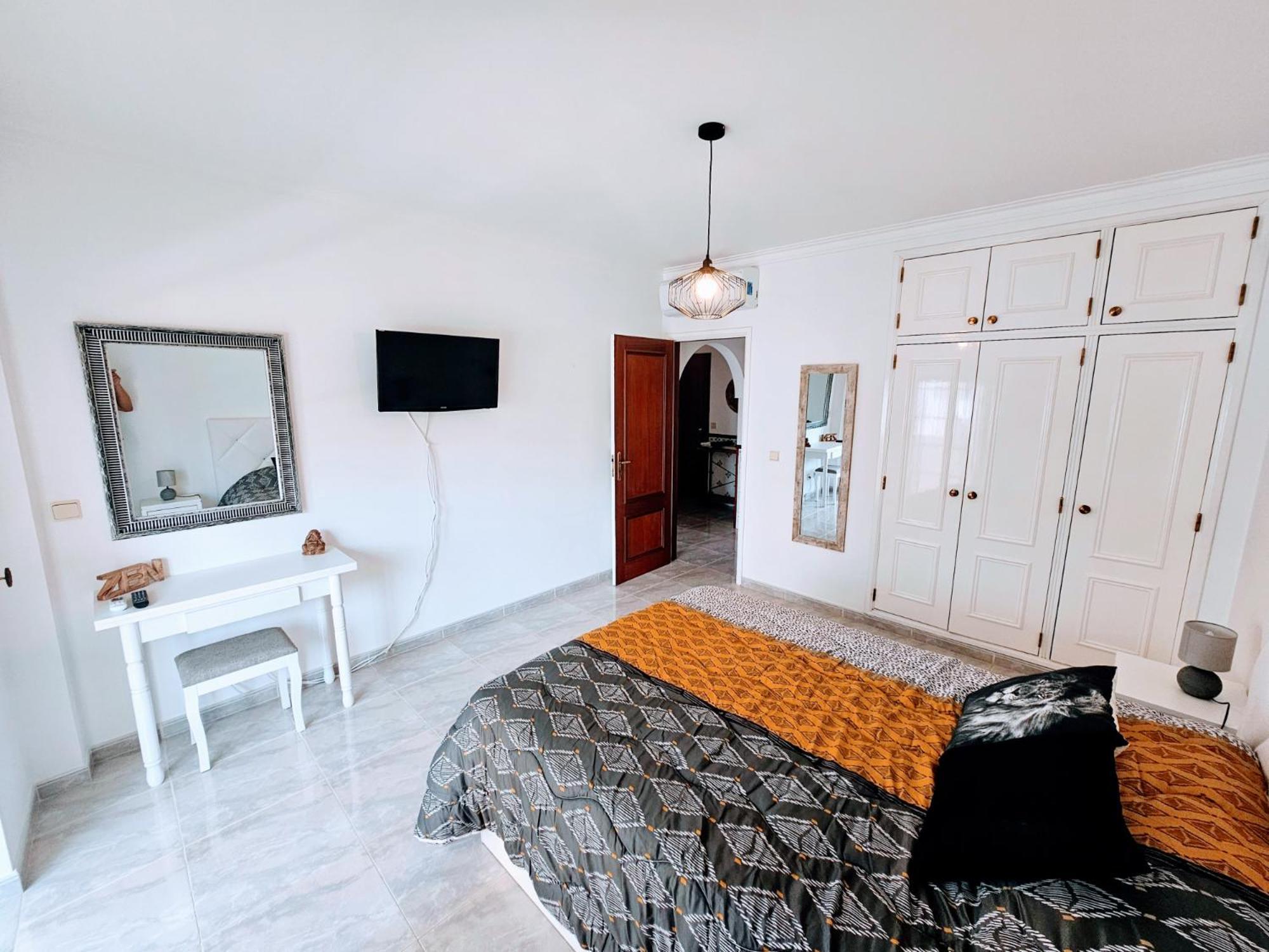 Oceanic Opulence Delux Apartment 몬뜨고르두 외부 사진